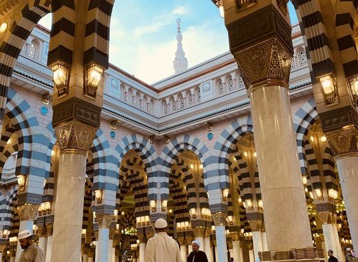 Umrah for Women: The Mahram Question and Practical Guidance